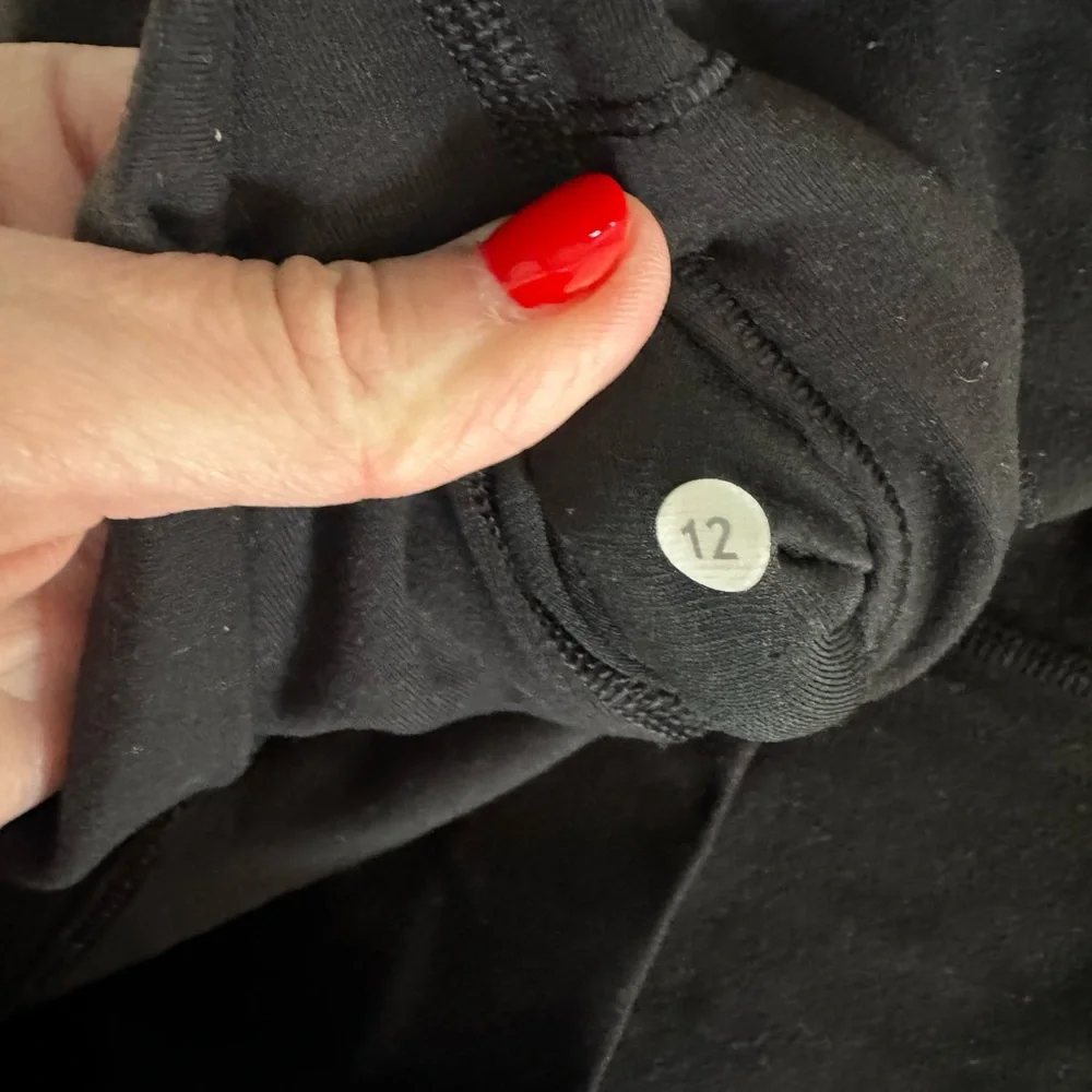 Lululemon Athletica Black Leggings - Picture 3 of 9